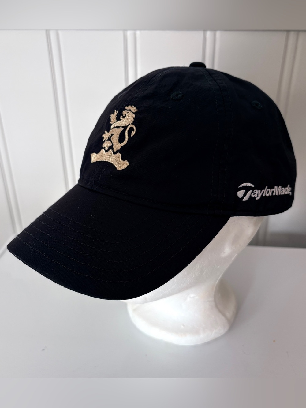 TaylorMade Golf Adjustable Black Hat Cap Gold Lion Crest Strapback Performance